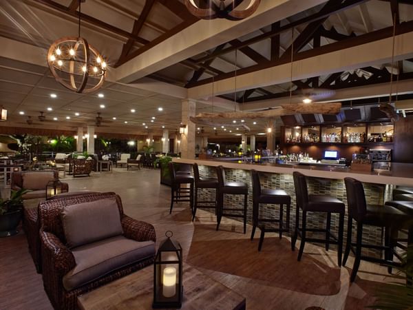 Ike's at Manchebo Beach Resort